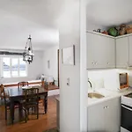 Serenity - Traditional House With Stunning Sea View