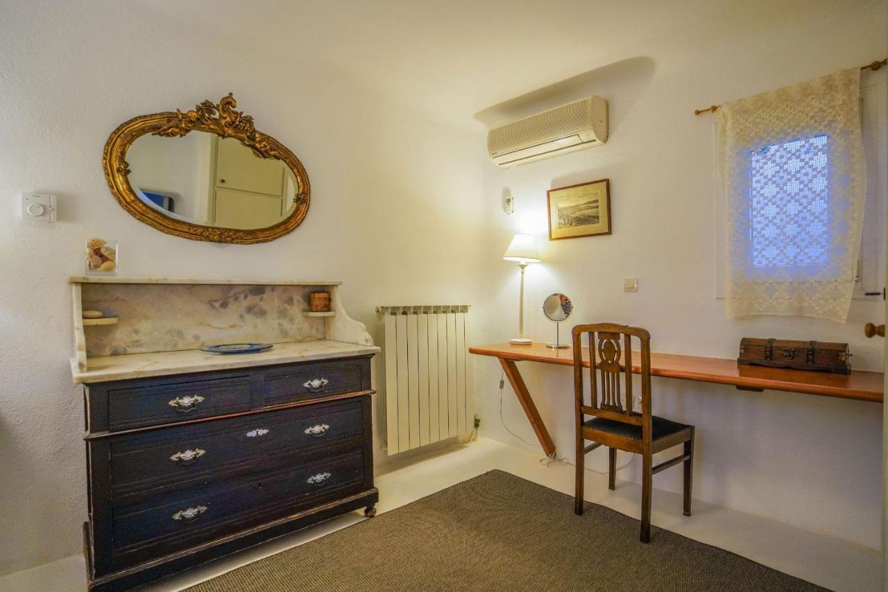 Serenity - Traditional House With Stunning Sea View Holiday home